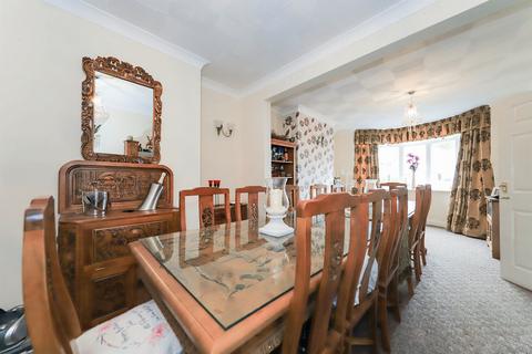 4 bedroom semi-detached house for sale, Scott Avenue, Penn, Wolverhampton