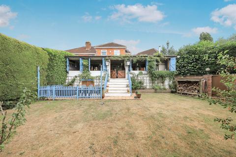 4 bedroom semi-detached house for sale, Scott Avenue, Penn, Wolverhampton
