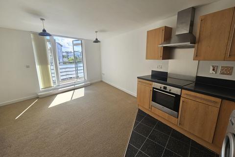 2 bedroom flat to rent, Kingfisher Meadow, Maidstone, ME16