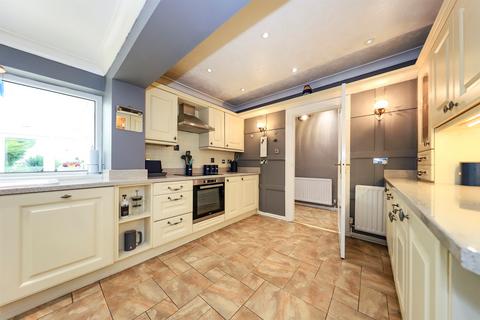 3 bedroom detached bungalow for sale, Trimpley Gardens, Penn, Wolverhampton