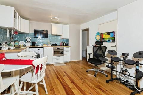1 bedroom flat for sale, Hillbrow, Reading, RG2