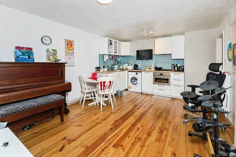 1 bedroom flat for sale, Hillbrow, Reading, RG2