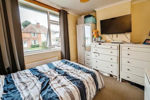 3 bedroom semi-detached house for sale, Lilac Avenue, Worcester
