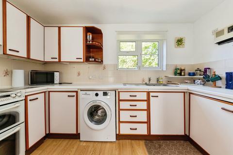 2 bedroom retirement property for sale, Roseacre Gardens, Welwyn Garden City