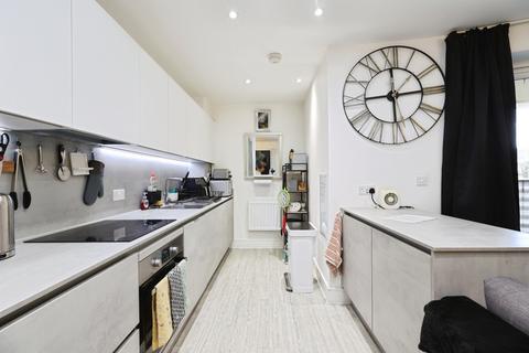 2 bedroom flat for sale, Rutland Street, High Wycombe