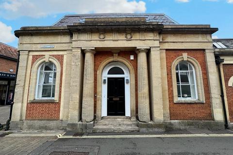2 bedroom end of terrace house to rent, Market Lane, Winchester, SO23