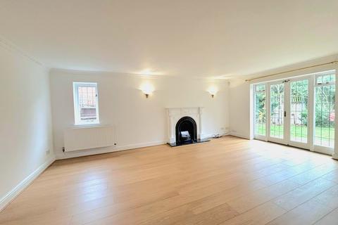 undefined, Richardson Crescent, Waltham Cross, EN7