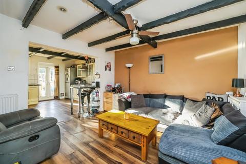 2 bedroom terraced house for sale, High Street, Heanor