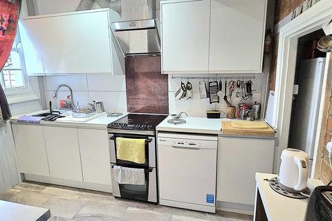 1 bedroom house to rent, Southbury Road, Enfield, EN1