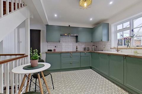 2 bedroom end of terrace house for sale, Church Lane, Deal CT14