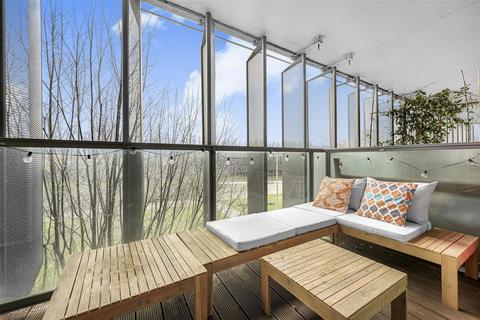 2 bedroom flat for sale, Amazon Apartments, New River Village, Hornsey, N8