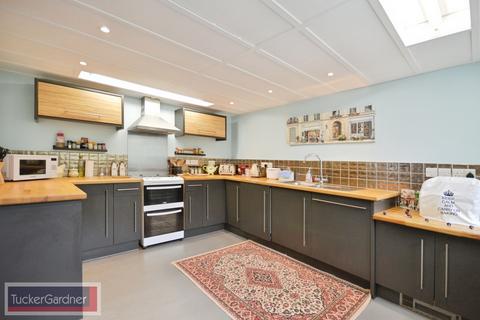 3 bedroom house to rent, High Street, Cambridge, CB21