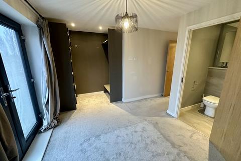 undefined, Cross Green Lane, Leeds, LS9