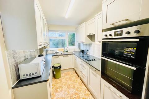 undefined, Princes Avenue, London, N13