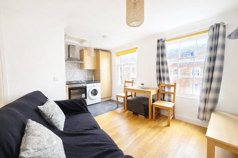 undefined, High Street, Rochester, ME1