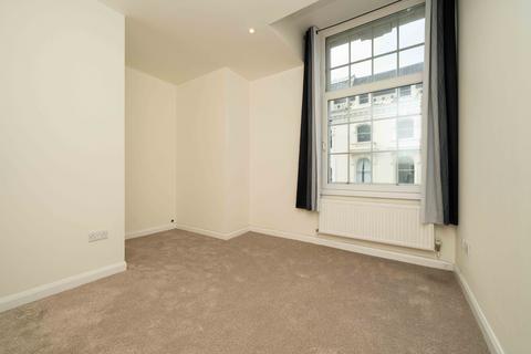 2 bedroom house to rent, Fleet Street, Torquay, TQ1