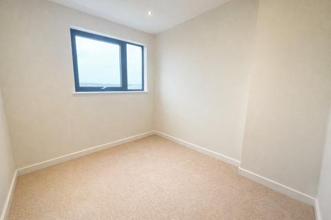 2 bedroom flat to rent, Southbury Road Colman Parade, Enfield, EN1