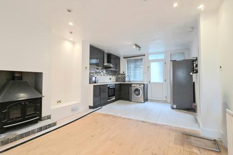 undefined, Huntley Avenue, Gravesend, DA11