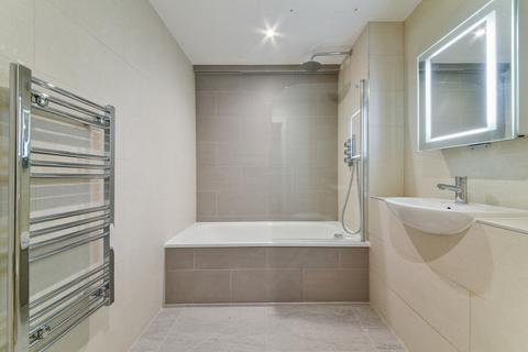 3 bedroom apartment to rent, Beresford Street, London, SE18