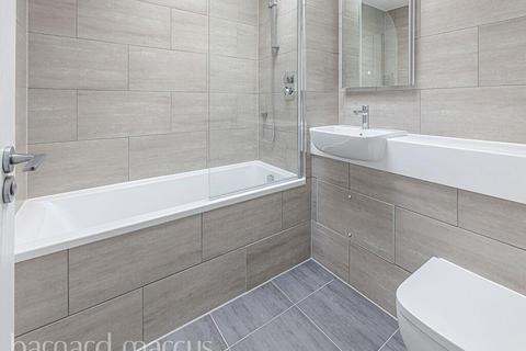 undefined, 1394-1400 High road, London