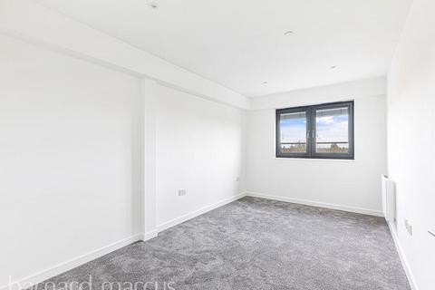undefined, 1394-1400 High road, London