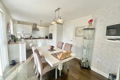 4 bedroom detached house for sale, Dorney Close, Yarnfield, ST15