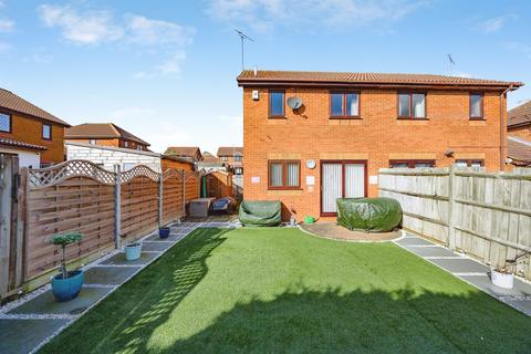undefined, Dexter Close, Luton