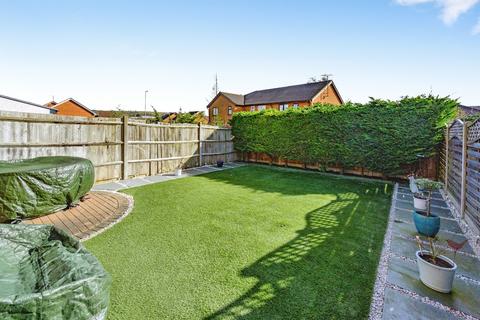 undefined, Dexter Close, Luton