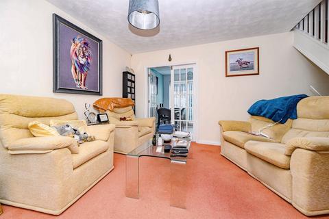 undefined, Dexter Close, Luton