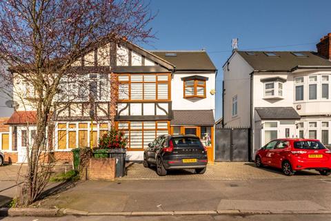 undefined, Normanshire Drive, Chingford, London, E4