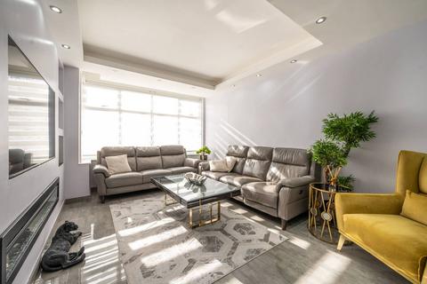 Normanshire Drive, Chingford, London, E4