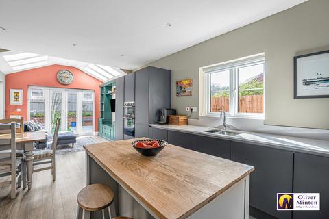 undefined, Superb 4 bedroom home - Barleymead Way, Puckeridge