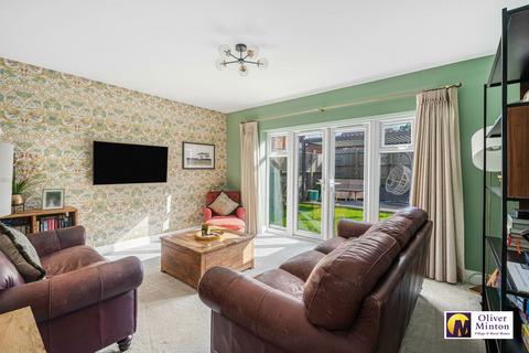 undefined, Superb 4 bedroom home - Barleymead Way, Puckeridge
