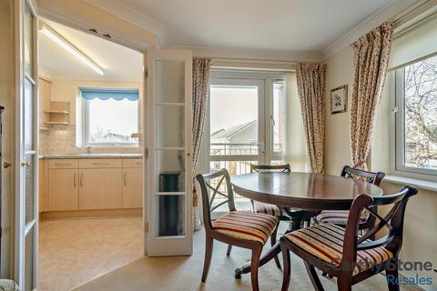 2 bedroom apartment for sale, Fussells Court, Station Road, Worle, Weston-Super-Mare, Somerset, BS22 6AF