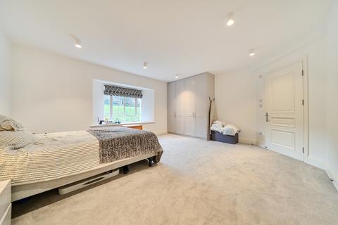 2 bedroom flat to rent, Manor Lane Longfield DA3