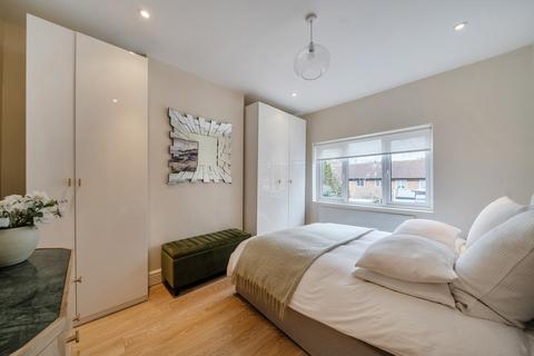 2 bedroom apartment for sale, Whitford Gardens, Mitcham CR4