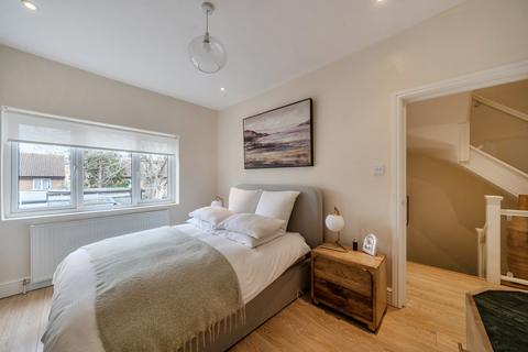 2 bedroom apartment for sale, Whitford Gardens, Mitcham CR4