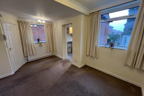 2 bedroom end of terrace house for sale, Dyserth Grove, Reddish