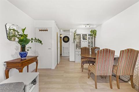 2 bedroom flat for sale, Stuart Crescent, London, N22