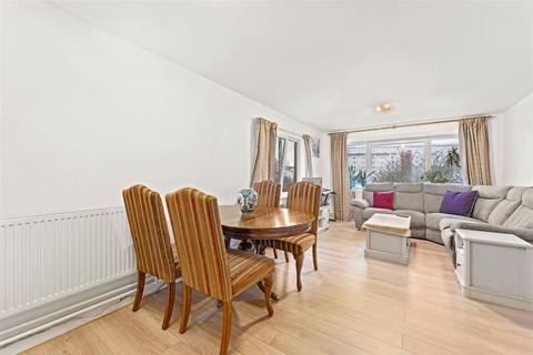 2 bedroom flat for sale, Stuart Crescent, London, N22