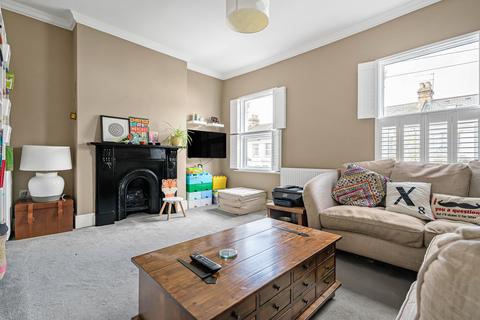 2 bedroom flat for sale, Cheshire Road, London, N22
