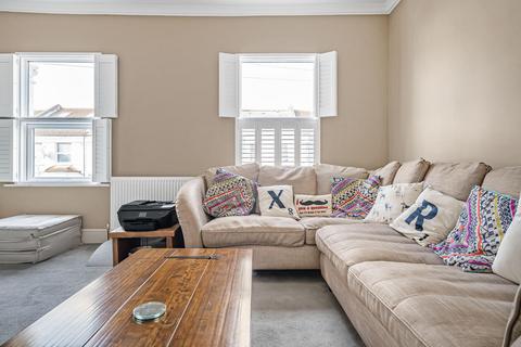 2 bedroom flat for sale, Cheshire Road, London, N22
