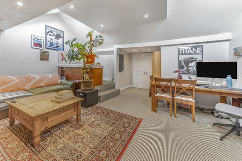 1 bedroom apartment to rent, Cavendish Road, London, SW12