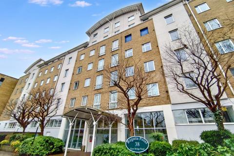 1 bedroom flat for sale, Flat 54 Regatta Point, 38 Kew Bridge Road, Brentford, Middlesex, TW8 0EB