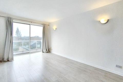 1 bedroom flat for sale, Flat 54 Regatta Point, 38 Kew Bridge Road, Brentford, Middlesex, TW8 0EB