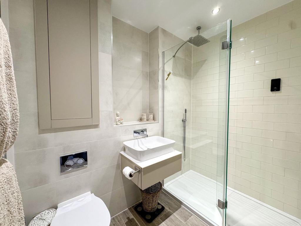 Ensuite