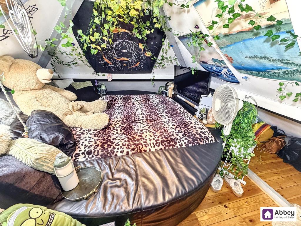Loft Space Area (Bedroom 2)