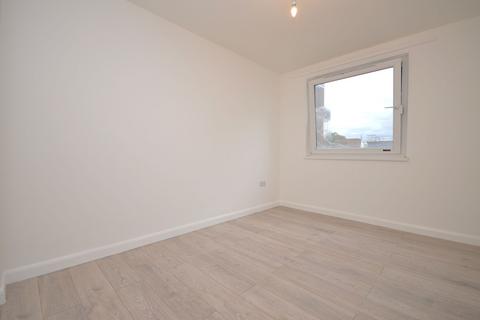 3 bedroom semi-detached house to rent, Atherton Road, Clayhall, Ilford, IG5 0PQ