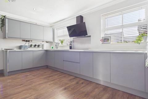 undefined, Maple Leaf Drive, Marston Green, Solihull, B37