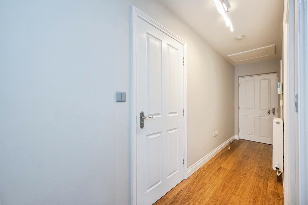 Entrance Hallway: